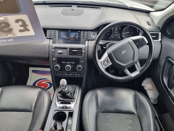 Used Land Rover Discovery Sport 2017 for sale - 78552643: Photo