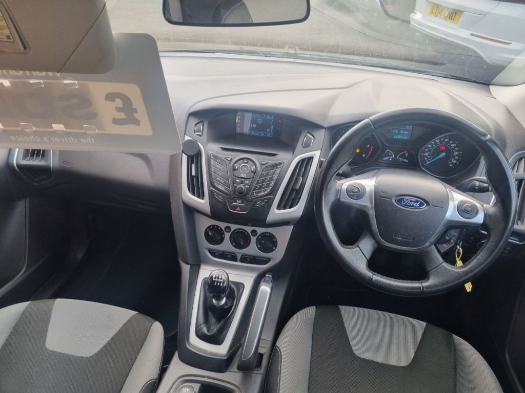 Used Ford Focus 2011 for sale - 77836206: Photo 11
