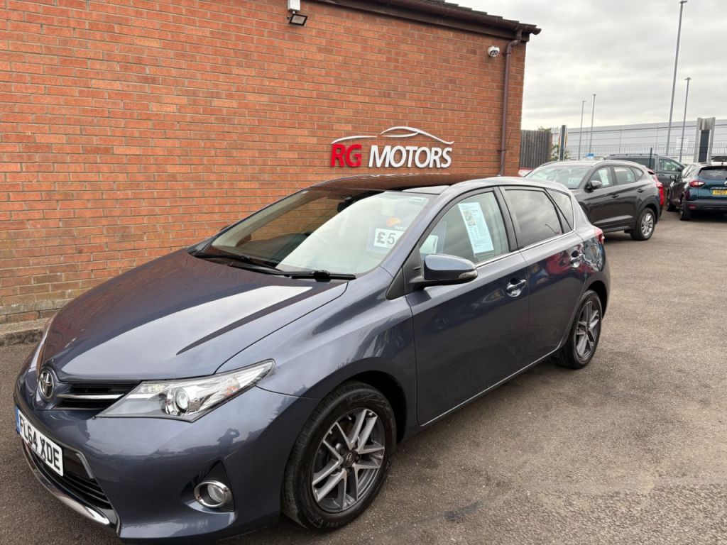 Used Toyota Auris 2014 for sale - 76192934: Photo 1