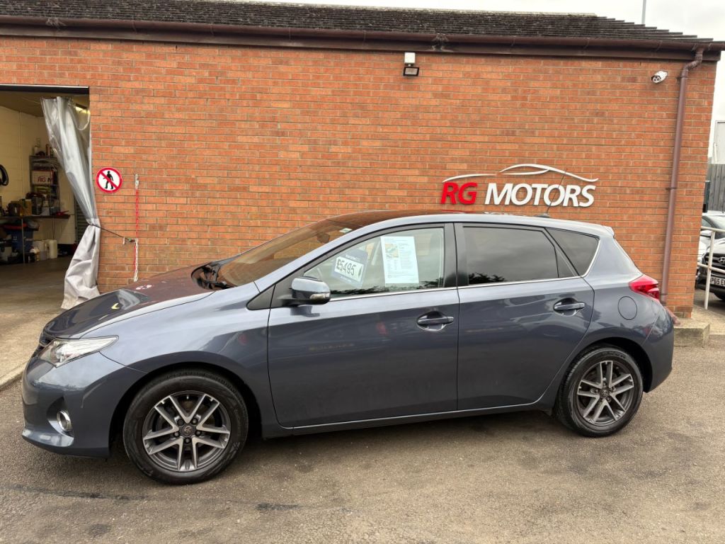 Used Toyota Auris 2014 for sale - 76192934: Photo 3