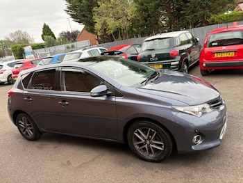 Used Toyota Auris 2014 for sale - 76192934: Photo