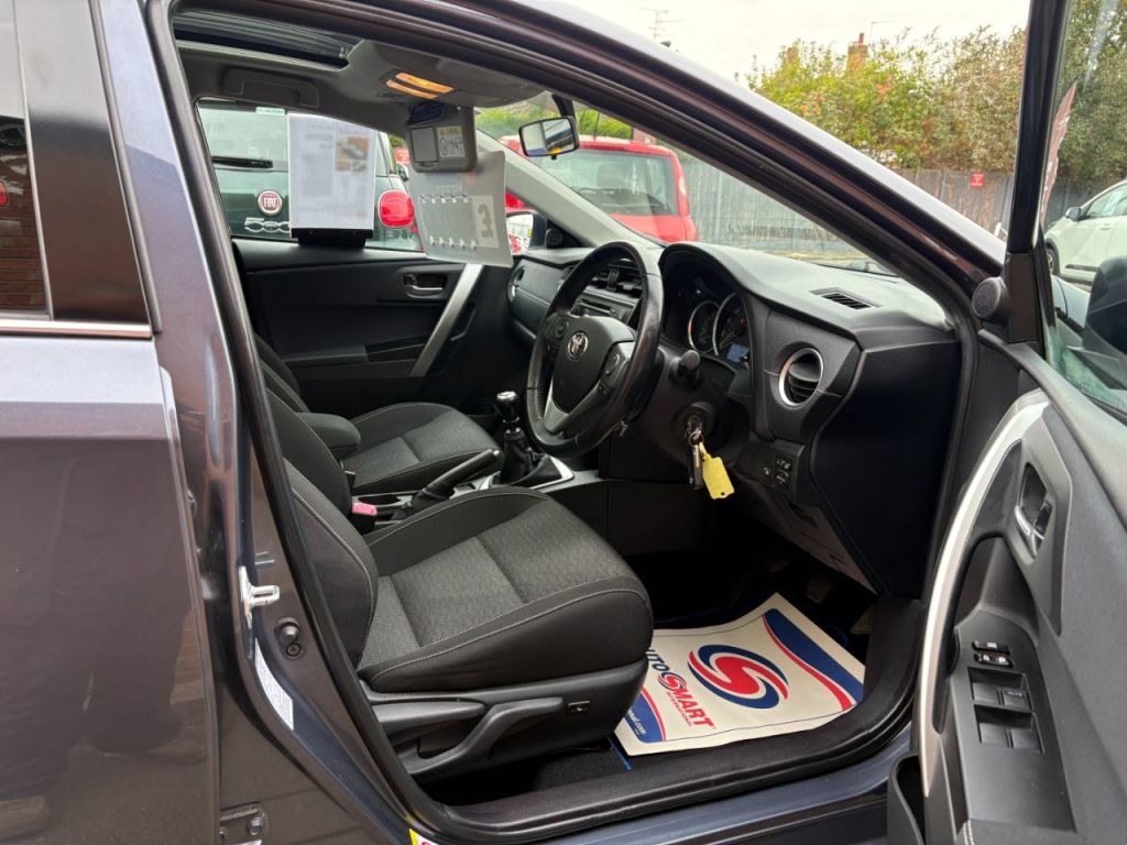 Used Toyota Auris 2014 for sale - 76192934: Photo 7