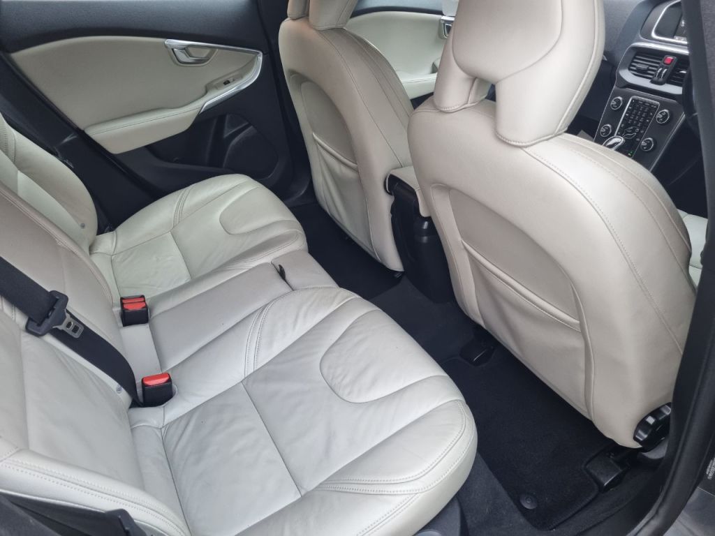 Used Volvo V40 2013 for sale - 77179853: Photo 15