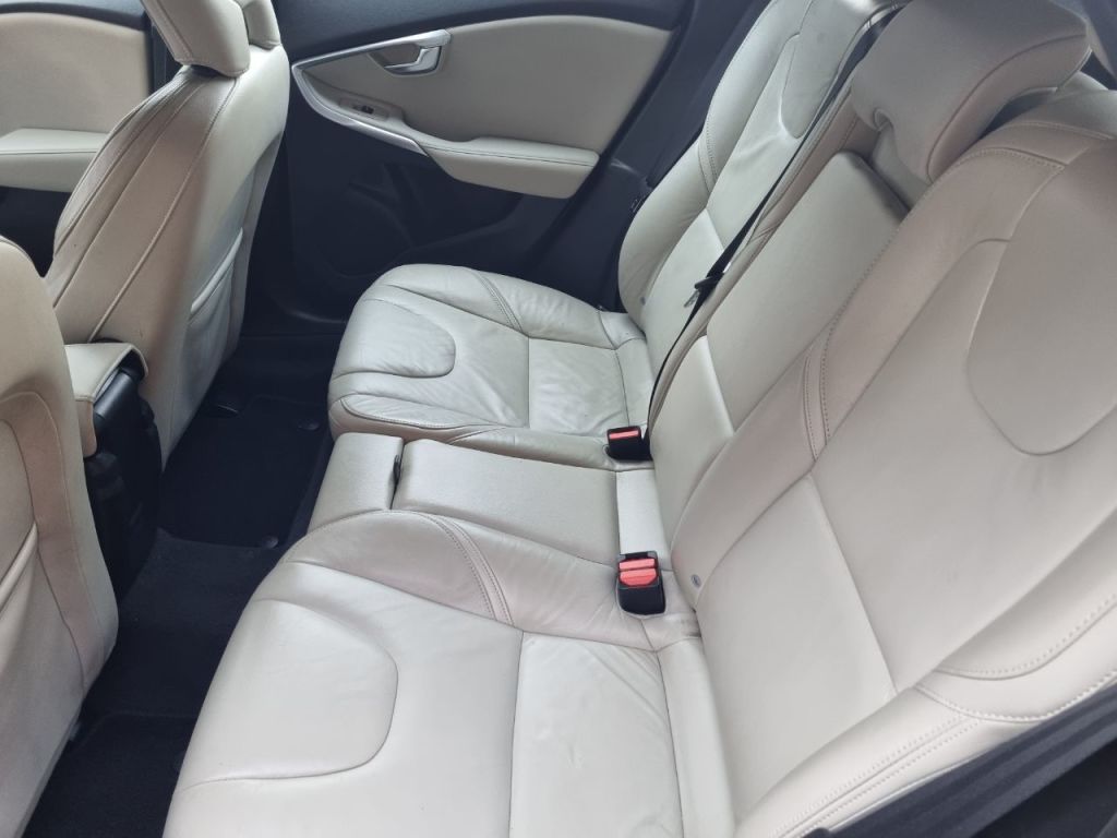 Used Volvo V40 2013 for sale - 77179853: Photo 18