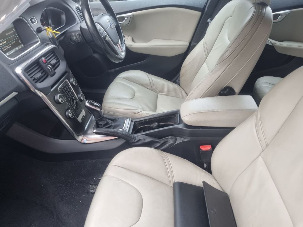 Used Volvo V40 2013 for sale - 77179853: Photo 8