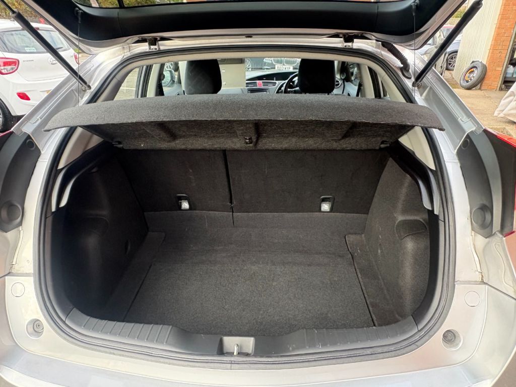 Used Honda Civic 2015 for sale - 76322777: Photo 10