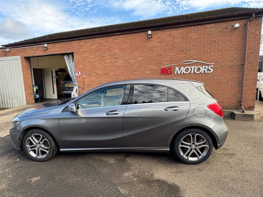 Used Mercedes-Benz A-Class 2014 for sale - 76329847: Photo 3