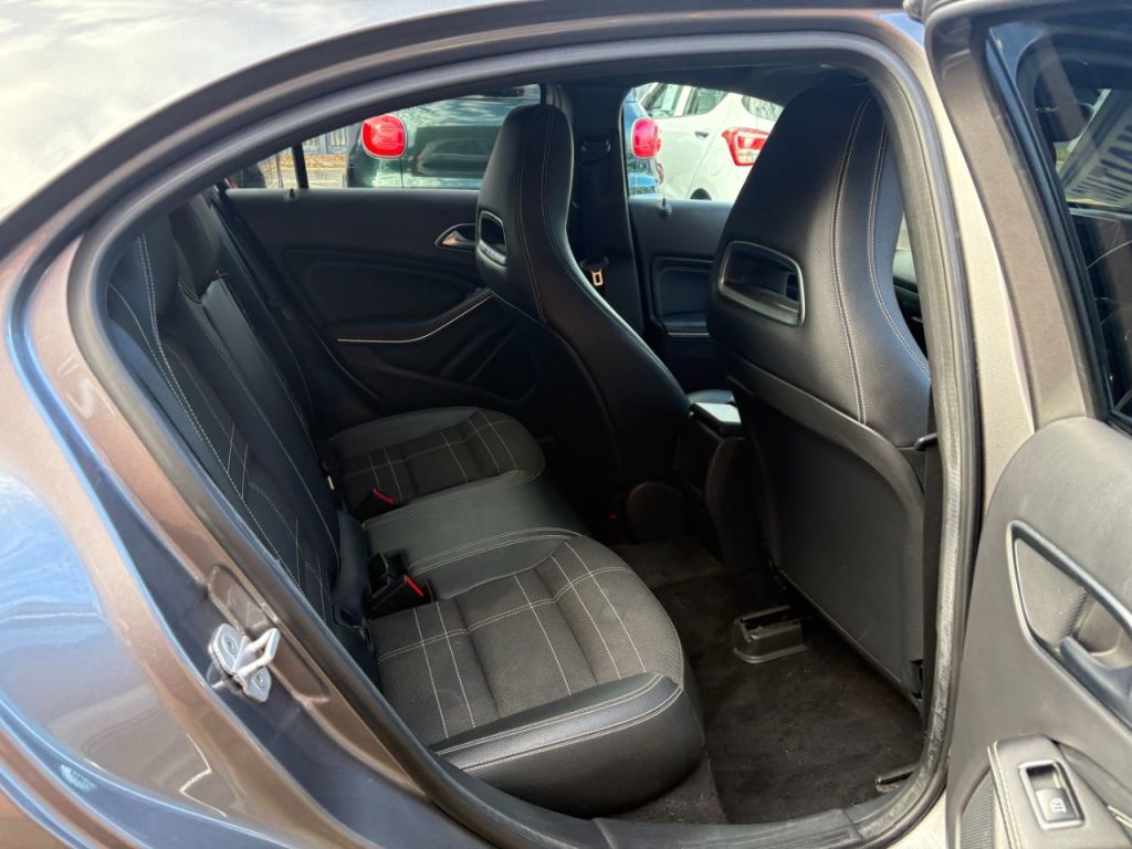 Used Mercedes-Benz A-Class 2014 for sale - 76329847: Photo 9