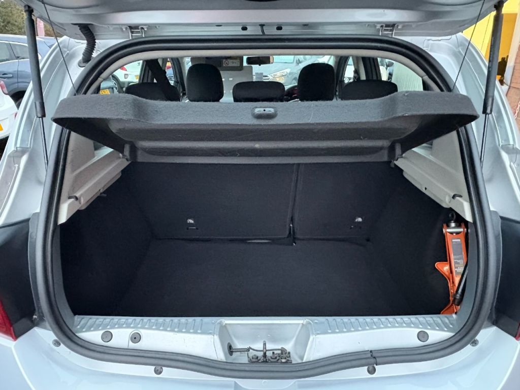 Used Dacia Sandero Stepway 2014 for sale - 76395505: Photo 10