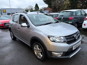 Used Dacia Sandero Stepway 2014 for sale - 76395505: Photo