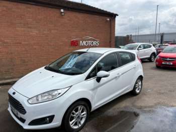 2014 - 1.25 82 Zetec White 5dr Hatch
