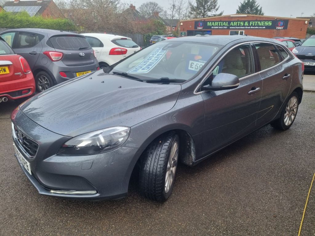 Used Volvo V40 2013 for sale - 77023225: Photo 9