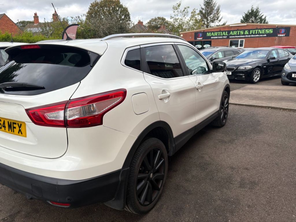 Used Nissan Qashqai 2014 for sale - 76355984: Photo 3