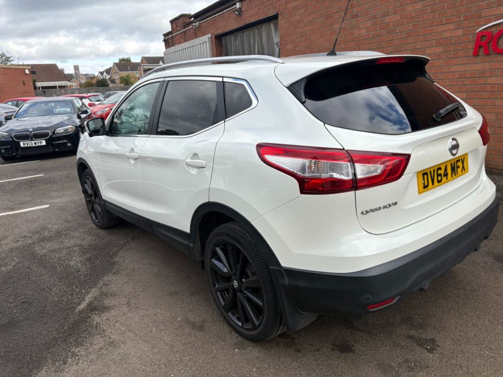 Used Nissan Qashqai 2014 for sale - 76355984: Photo 4