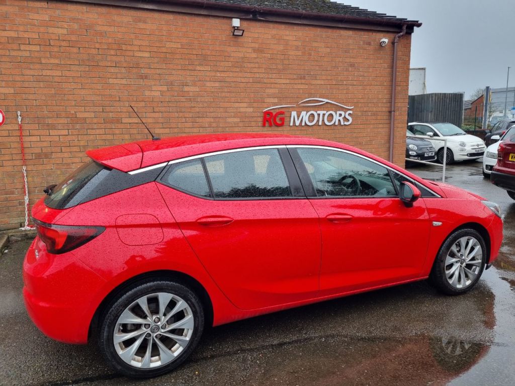 Used Vauxhall Astra 2016 for sale - 76972912: Photo 2