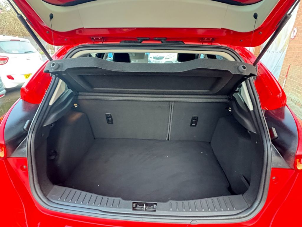 Used Ford Focus 2018 for sale - 76508773: Photo 10