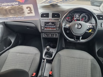 Used Volkswagen Polo 2015 for sale - 78095767: Photo