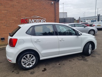 Used Volkswagen Polo 2015 for sale - 78095767: Photo