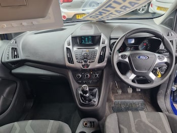 Used Ford Tourneo Connect 2015 for sale - 77431518: Photo
