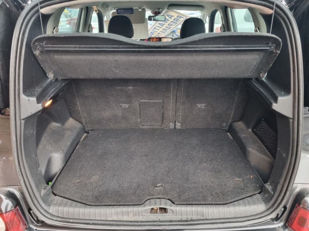 Used Citroen C3 Picasso 2011 for sale - 77692427: Photo 9