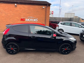 Used Ford Fiesta 2015 for sale - 79379248: Photo