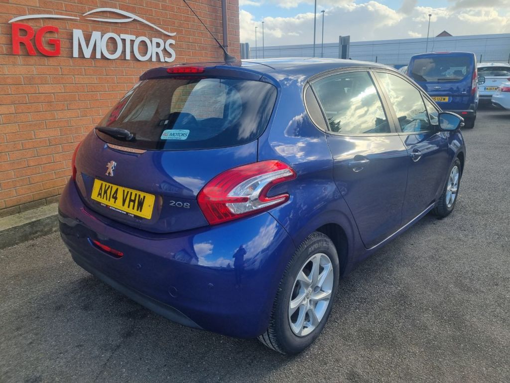 Used Peugeot 208 2014 for sale - 77836245: Photo 3