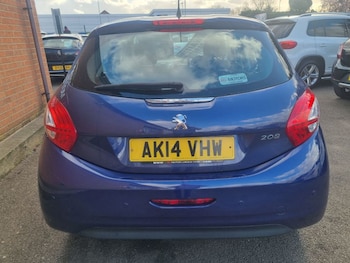 Used Peugeot 208 2014 for sale - 77836245: Photo