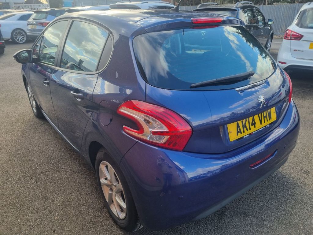 Used Peugeot 208 2014 for sale - 77836245: Photo 5