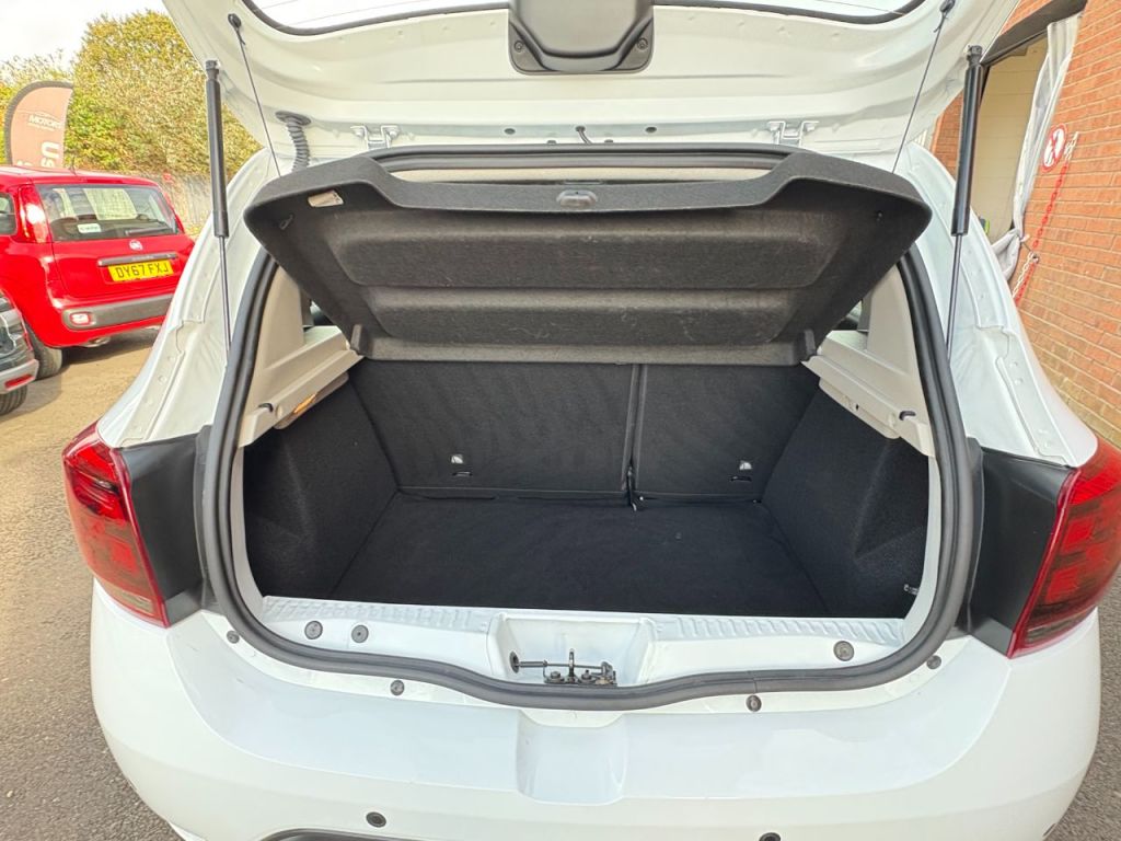 Used Dacia Sandero Stepway 2018 for sale - 76118314: Photo 10