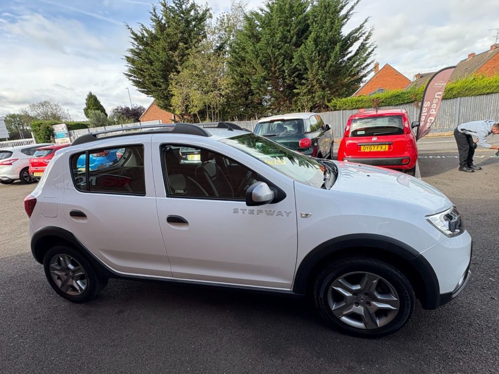 Used Dacia Sandero Stepway 2018 for sale - 76118314: Photo 4