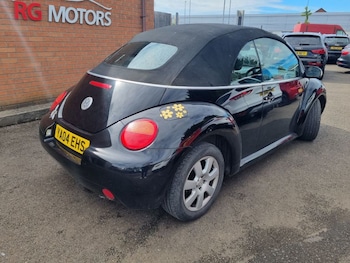 Used Volkswagen Beetle 2004 for sale - 78886477: Photo