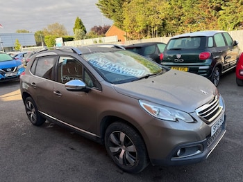 Used Peugeot 2008 2015 for sale - 76076189: Photo 2