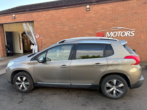 Used Peugeot 2008 2015 for sale - 76076189: Photo 3