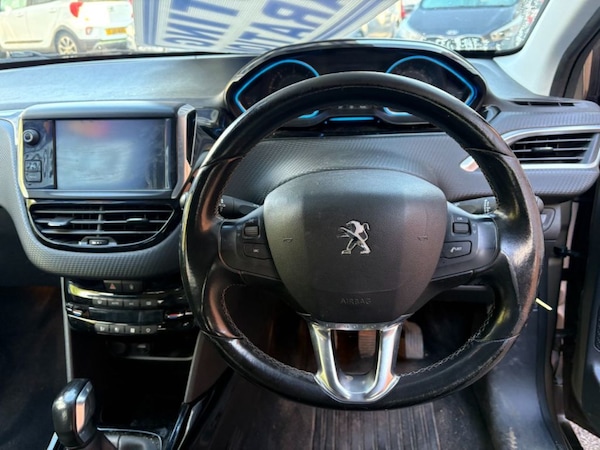 Used Peugeot 2008 2015 for sale - 76076189: Photo 9