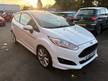 Used Ford Fiesta 2015 for sale - 76546074: Photo