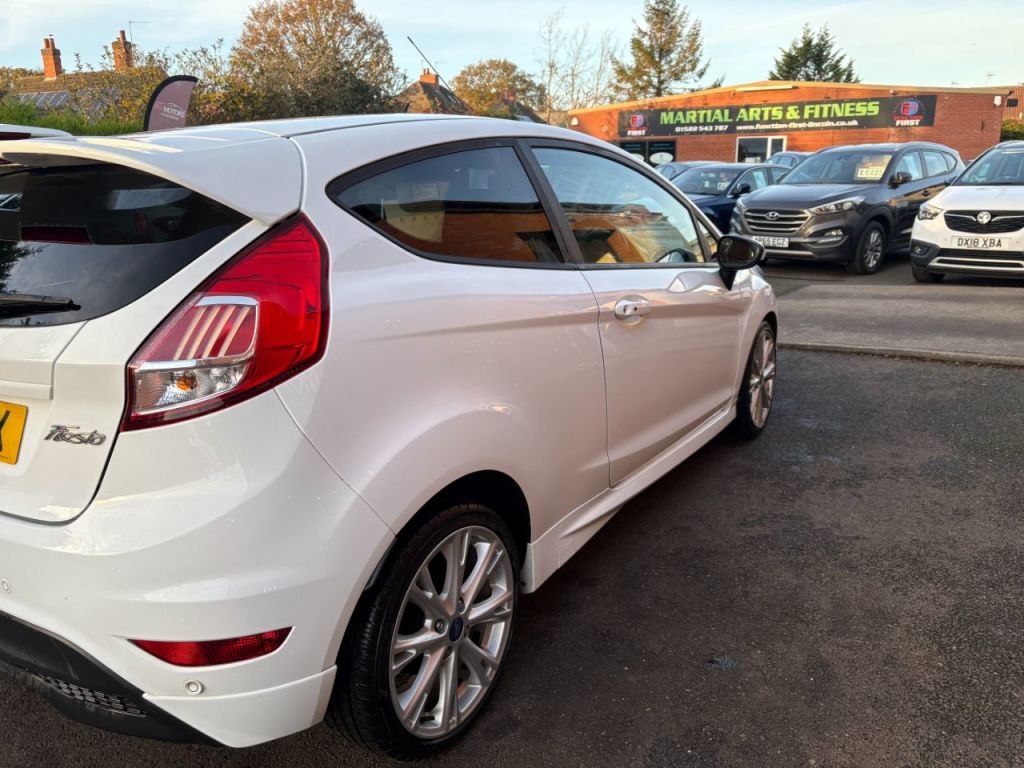 Used Ford Fiesta 2015 for sale - 76546074: Photo 6