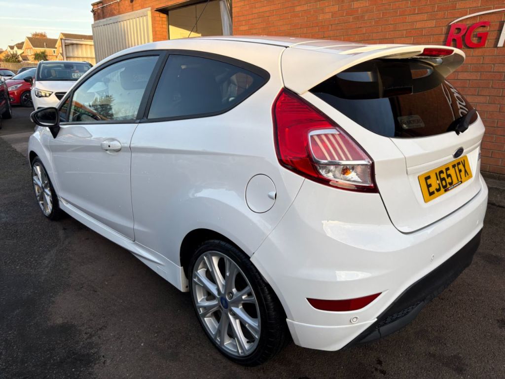 Used Ford Fiesta 2015 for sale - 76546074: Photo 7