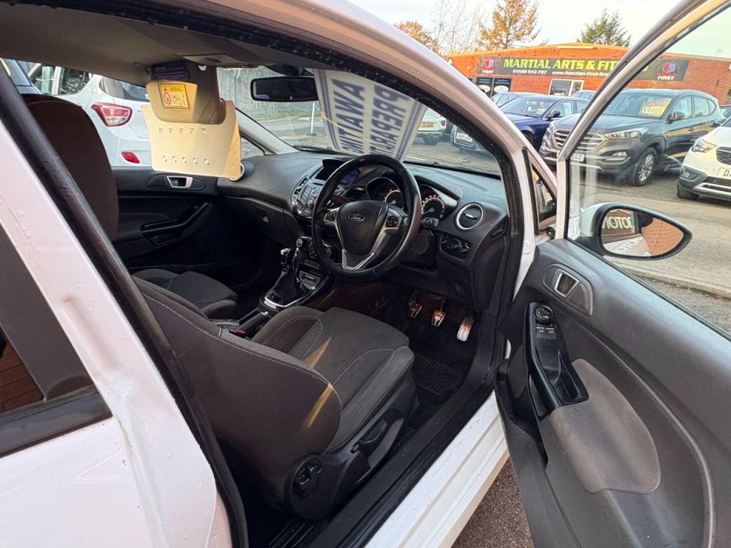 Used Ford Fiesta 2015 for sale - 76546074: Photo 8