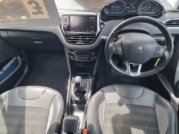 Used Peugeot 2008 2018 for sale - 78631123: Photo