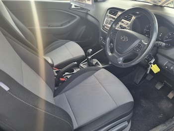 Used Hyundai i20 2015 for sale - 78520367: Photo