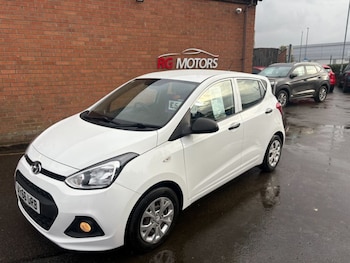 Used Hyundai i10 2016 for sale - 76205844: Photo