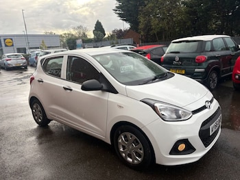 Used Hyundai i10 2016 for sale - 76205844: Photo