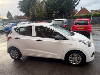 Used Hyundai i10 2016 for sale - 76205844: Photo