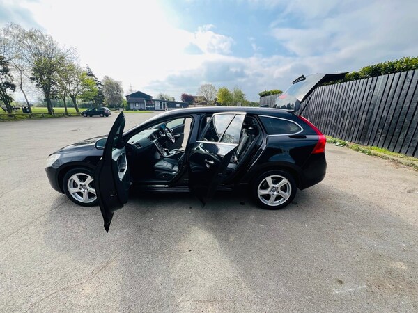 Used Volvo V60 for sale - 74455205: Photo 10
