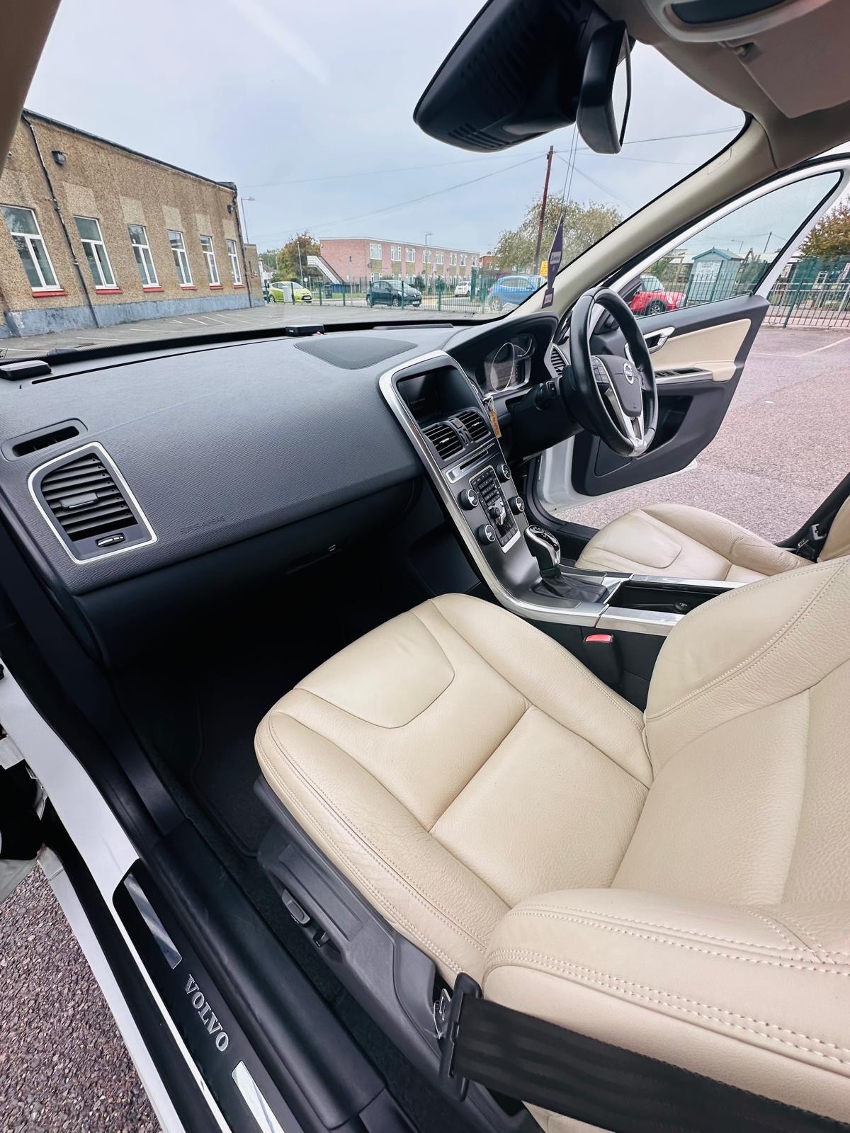 Used Volvo XC60 2014 for sale - 76022621: Photo 10