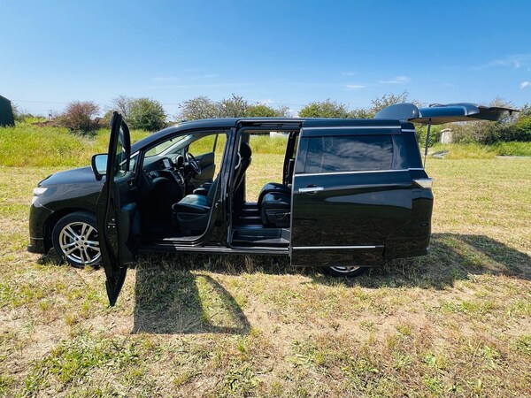 Used Nissan Elgrand for sale - 74967079: Photo 23