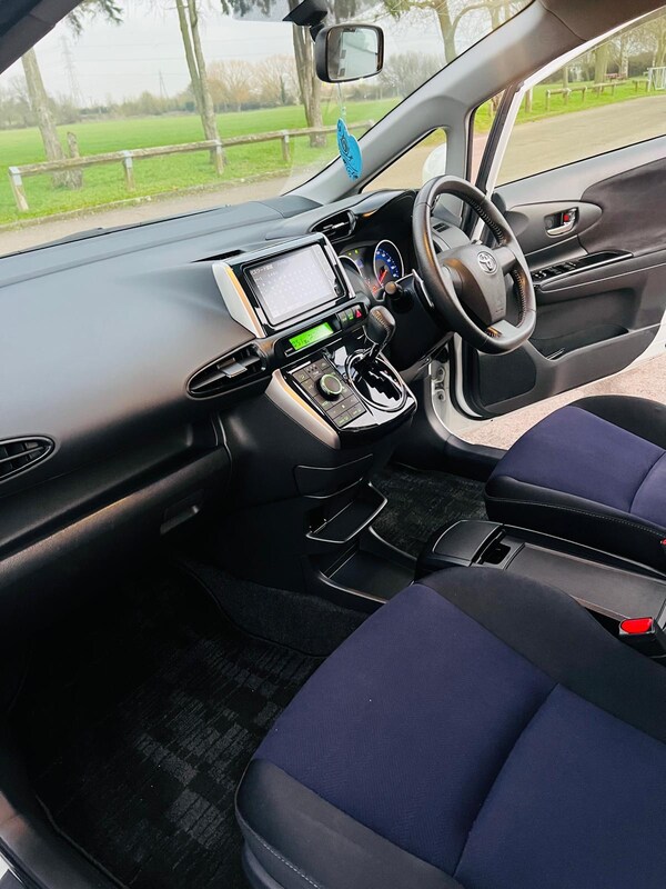 Used Toyota Wish 2025 for sale - 73986624: Photo 17