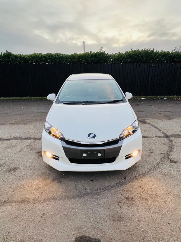Used Toyota Wish 2025 for sale - 73986624: Photo 1
