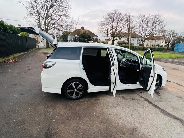 Used Toyota Wish 2025 for sale - 73986624: Photo 6
