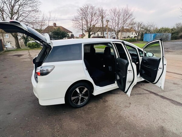 Used Toyota Wish 2025 for sale - 73986624: Photo 7
